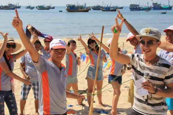 Giá Thuê MC Hoạt Náo Cho Sự Kiện Ngoài Trời Và Team Building