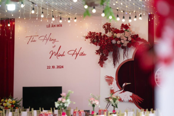 Trang trí lễ ăn hỏi tại nhà gái chỉn chu sang trọng ghi điểm trong mắt hai họ