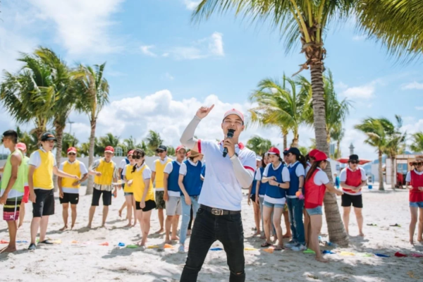 Cho Thuê MC Team Building Tạo Tương Tác Cao Cho Nhóm