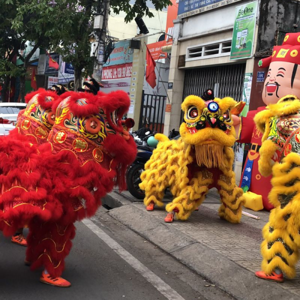 Thuê Múa Lân Cát Lái Có Bao Gồm Trống Hội Không?