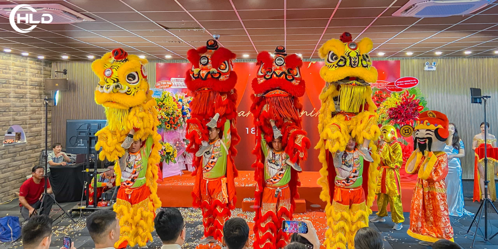 Múa Lân Tăng Nhơn Phú - Biểu Diễn Chuyên Nghiệp - Đặt Ngay