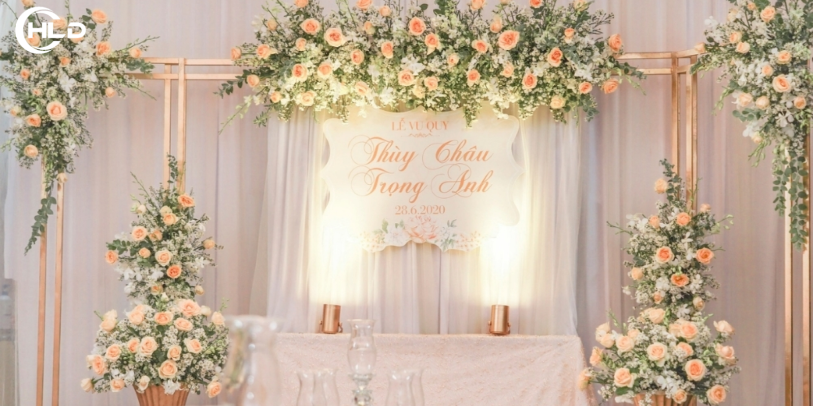 Dịch vụ trang trí gia tiên đám cưới đầy đủ lễ nghi đẹp chuẩn ngày cưới