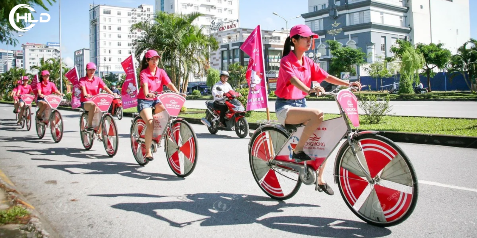 Cho Thuê PG Chạy Roadshow Tạo Sự Thu Hút Cho Nhãn Hàng