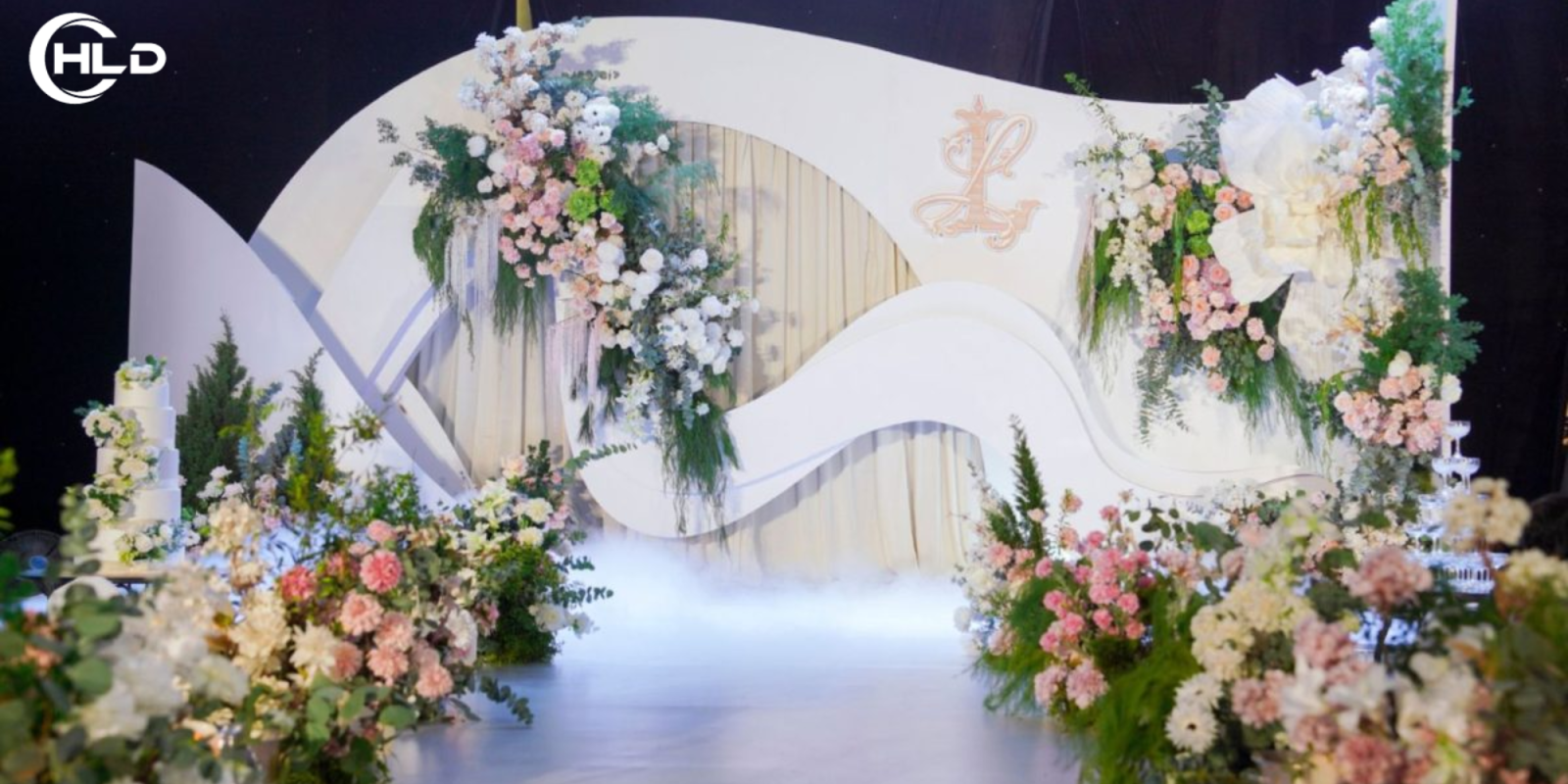 Decor sân khấu đám cưới chuyên nghiệp tạo không gian chụp hình cực cuốn