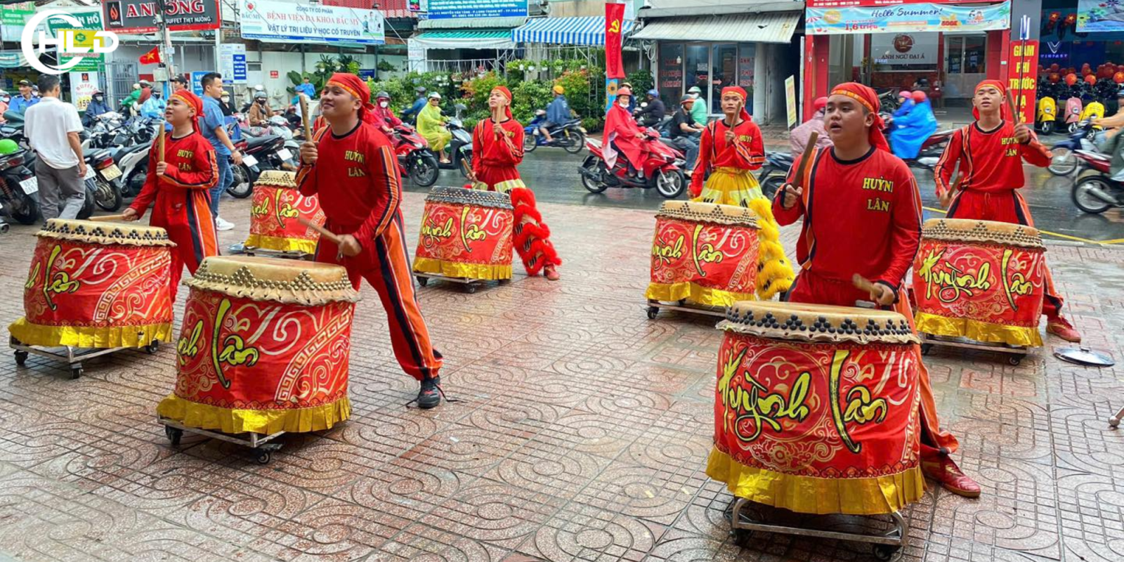 Múa Lân Long Khánh - Đội Lân Chuyên Nghiệp - Giá Ưu Đãi