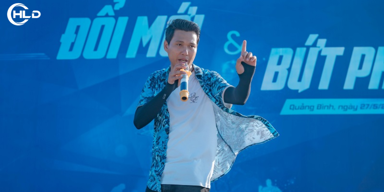 Giá Thuê MC Hoạt Náo Cho Sự Kiện Ngoài Trời Và Team Building