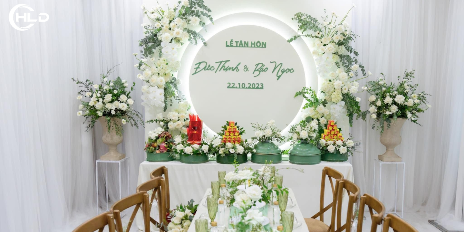 Trang trí bàn gia tiên đám cưới đơn giản mà trang nghiêm sang trọng