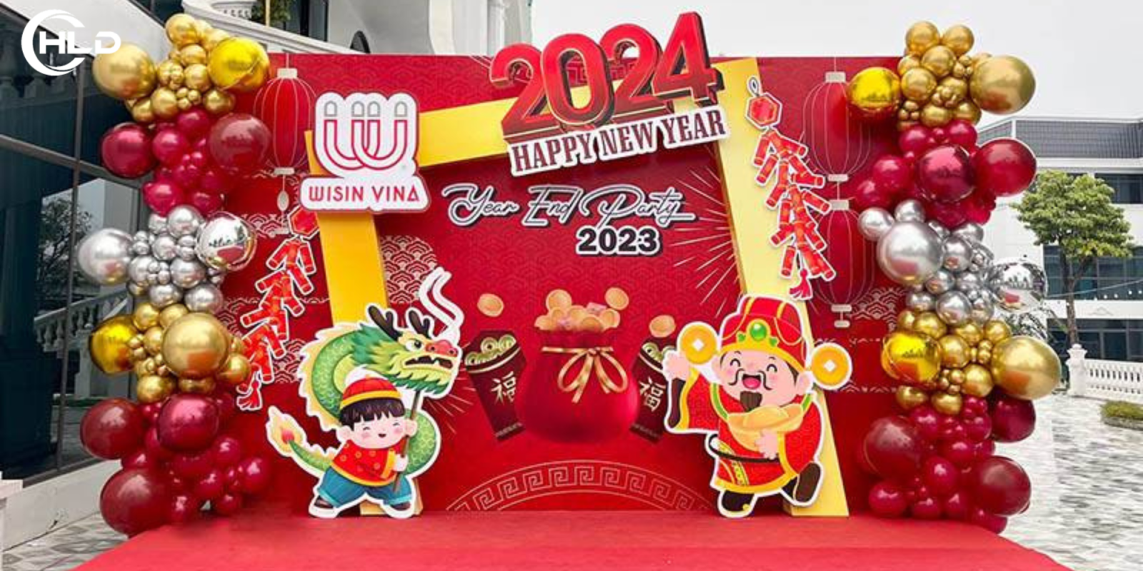Sự Kiện Huỳnh Lân cung cấp dịch vụ thi công backdrop sự kiện chuyên nghiệp, thi công nhanh gọn, đúng kỹ thuật và chuẩn concept, giúp không gian sự kiện nổi bật, an toàn và ghi dấu ấn hình ảnh lâu dài.