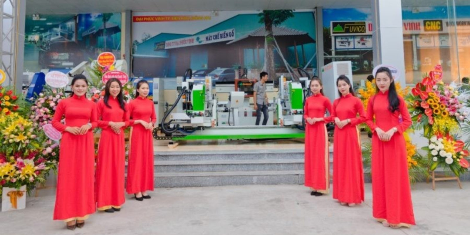 Thuê PG Chuyên Nghiệp Cho Sự Kiện Và Chương Trình